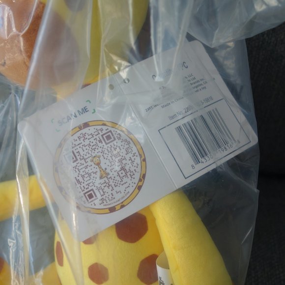 VeeFriends GENUINE GIRAFFE PLUSH *Brand New in Plastic* - Picture 2 of 4